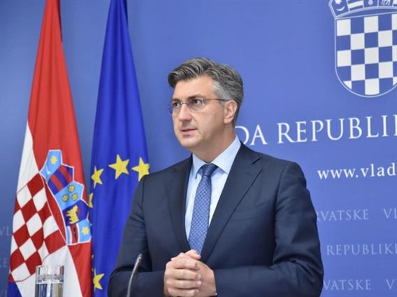 Пленковиќ тврди дека има повеќе од 76 пратеници за состав на влада