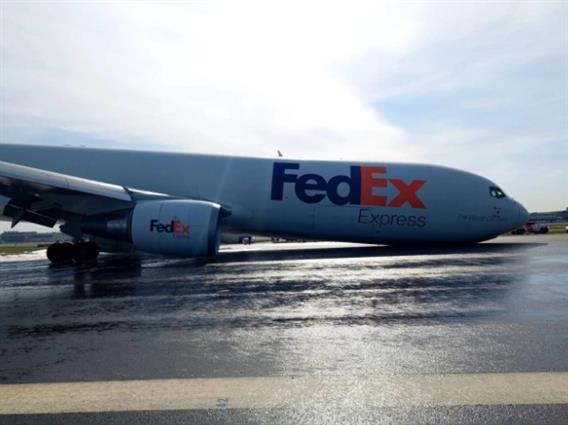 Карго авион принудно слета на аеродромот во Истанбул, екипажот безбеден