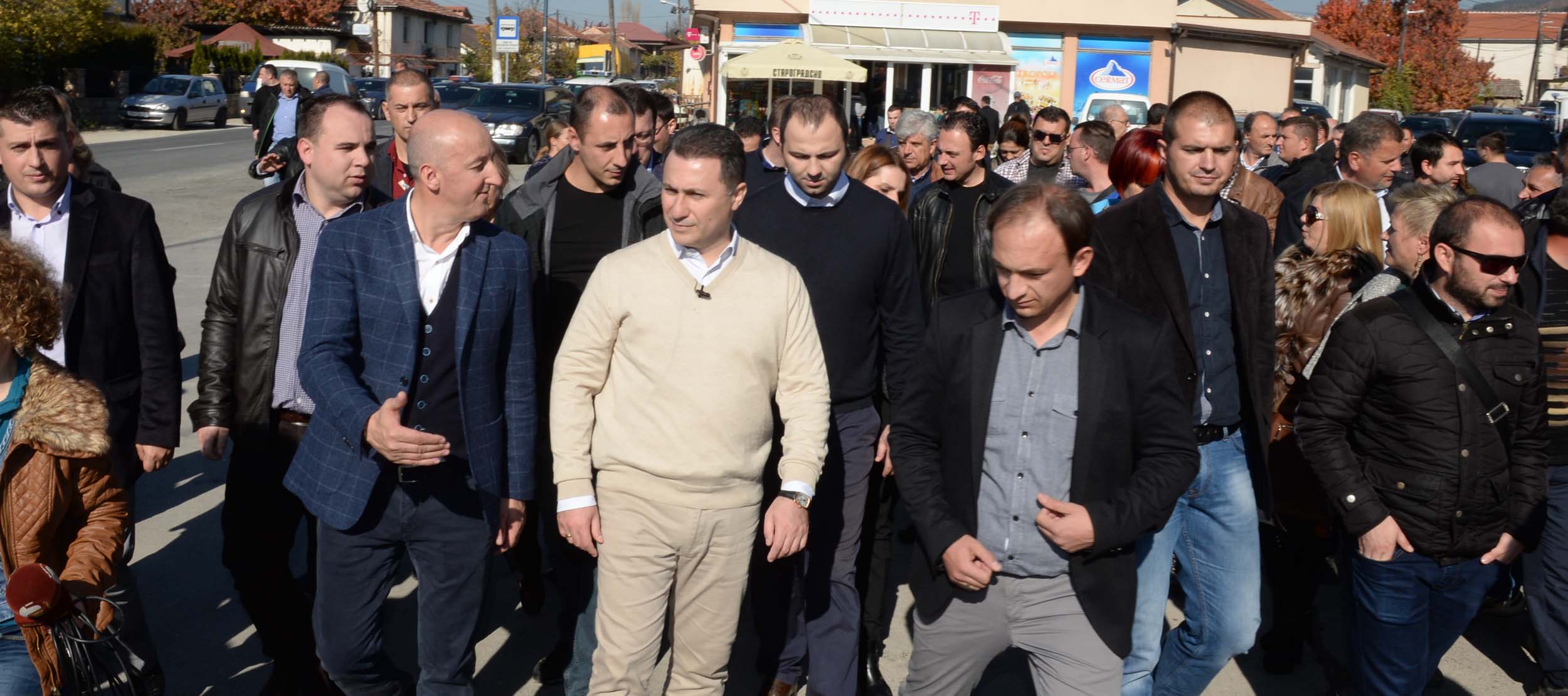 Груевски ја посети Филмската академија во Охрид