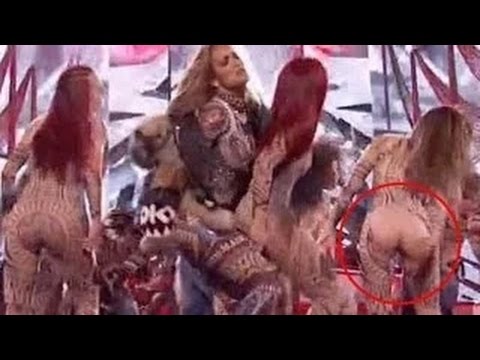 Видео: На шоуто на Џенифер Лопез на една од танчарките и пукна костимот на незгодно место!!