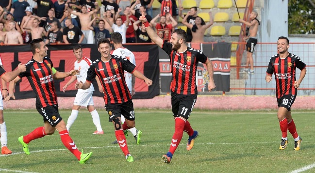 Дербито од Првата фудбалска лига се игра во Струмица