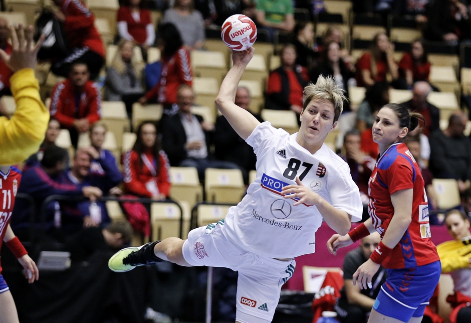 Црна Гора ја совлада Унгарија на Светското првенство за ракометарки