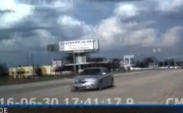 Девојче од 12 години со украдениот автомобил од баба возела 140 км/ч, за да стигне кај момчето!?