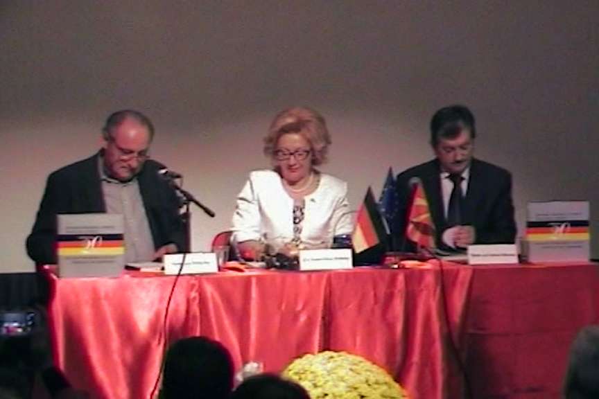 Македонски и германски автори напишаа книга за двоцениското негување на германската култура во Битола