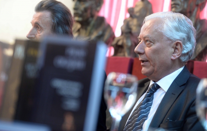 Изложба на слики од колекцијата на Раде Силјан
