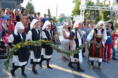 Македонска етно венчавка во општина Новаци