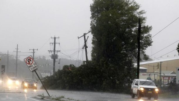 Бура во Австралија која уништува се пред себе (видео)