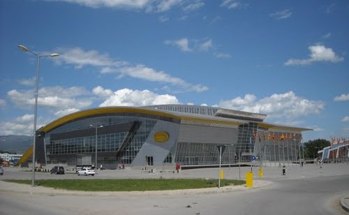 Кошарка, ракомет и тенис во исто време во СЦ „Борис Трајковски“
