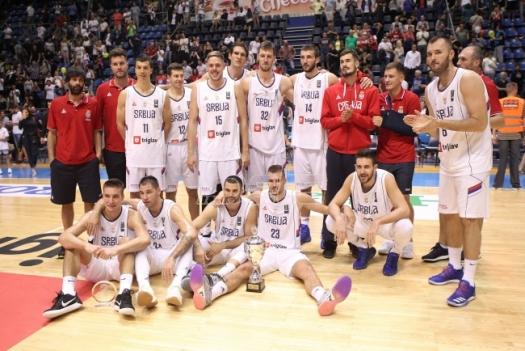 Србија победник на кошаркарскиот Суперкупот во Хамбург
