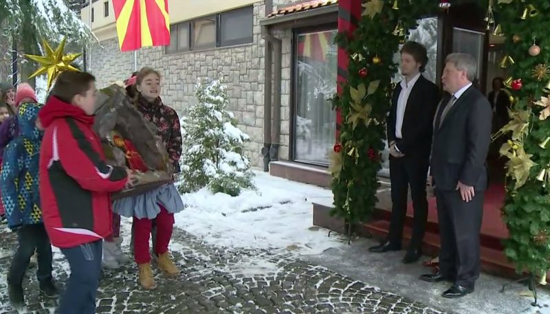 Златните славејчиња на Бадник кај семејството Иванови