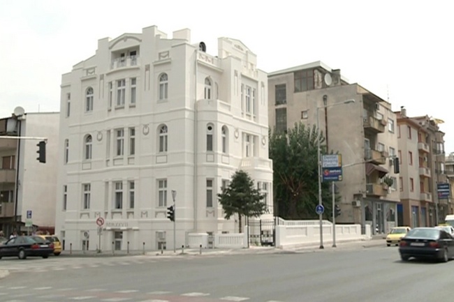 Реставрирана фасадата на МЦМ