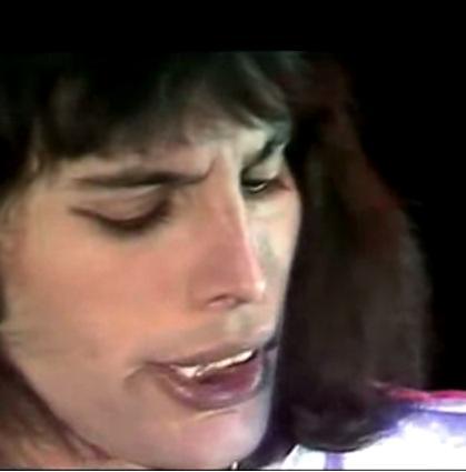 После 40 години откриено значењето на стиховите во песната „Bohemian Rhapsody” (видео)