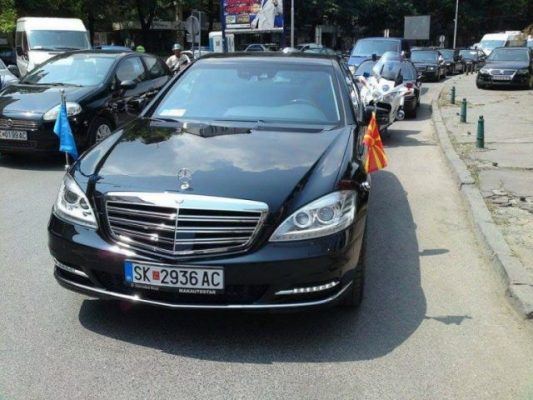 Објавен огласот за продажба на блиндираниот „Мерцедес“