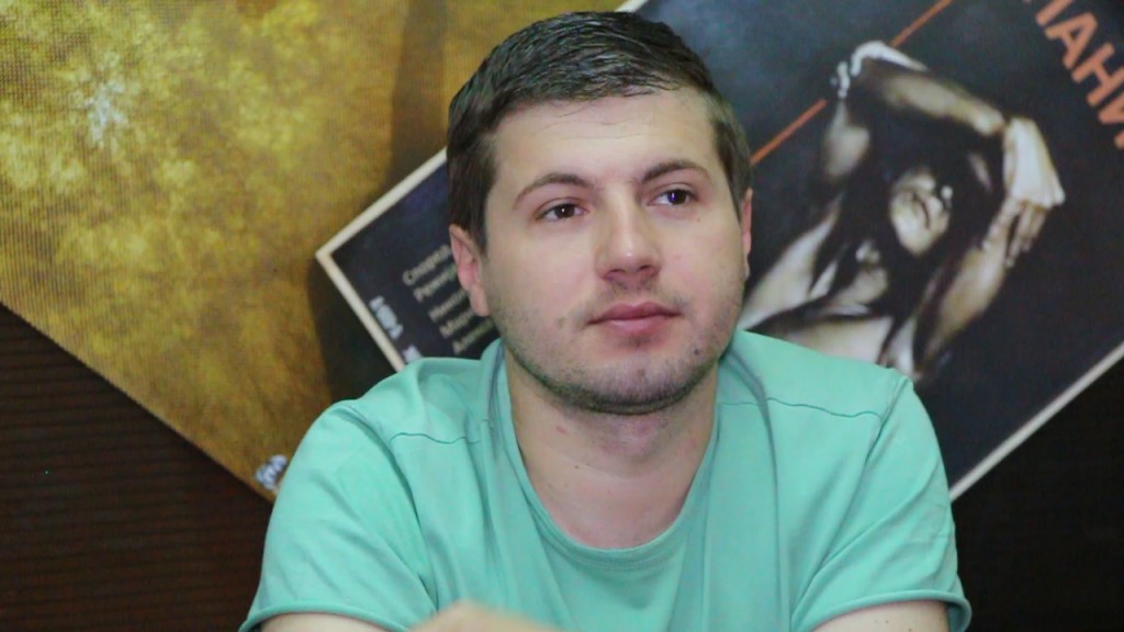 Битолскиот актер Николче Пројчевски ќе настапи во театарот „Глоуб” во Лондон

