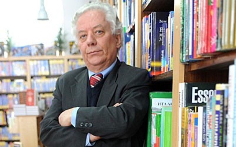 „Автентични гласови:личности, дела, настани“ - нова книга од Раде Силјан
