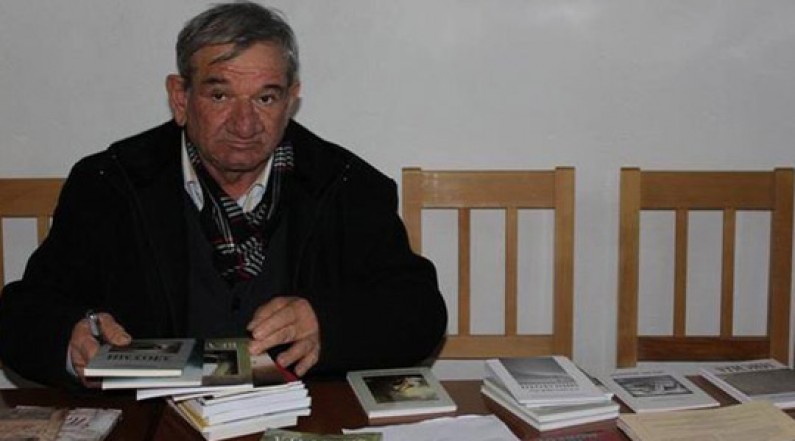 Наградa и диплома од прв степен и Јубилејна грамота за струшкиот поет Петко Шипинкаровски