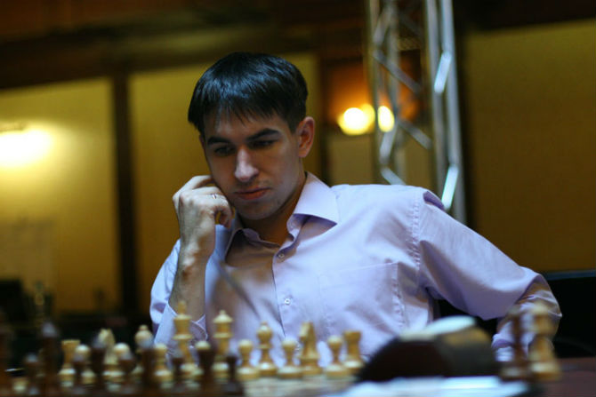 Андрејкин му ја донесе третата победа на Алкалоид на шаховскиот ЕКК
