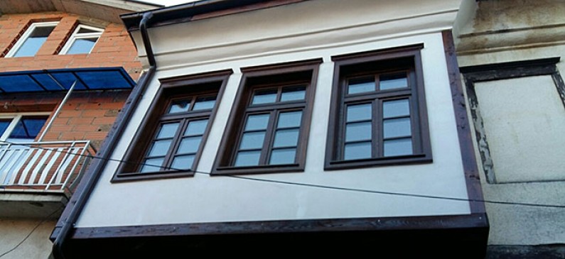 Обновена фасада на објект од староградска архитектура во струшката чаршија