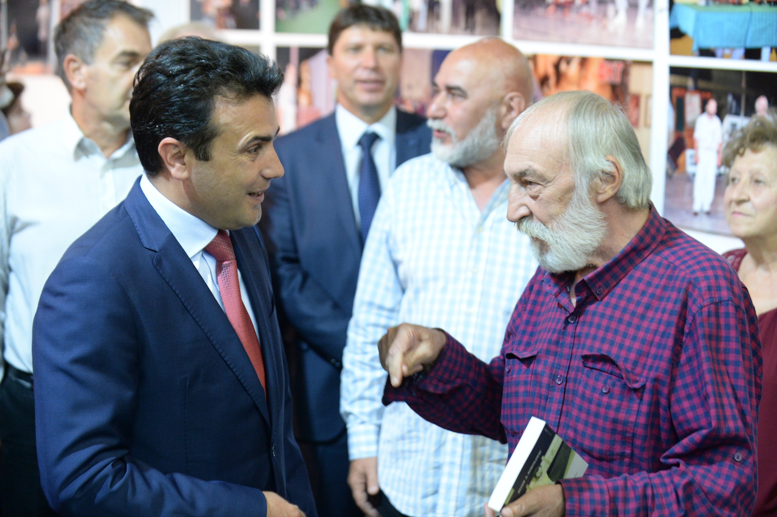 Со Косовската претстава ,, Коските што доцна доаѓаат” отворен  фестивалот  ,,Ристо Шишков “ 

