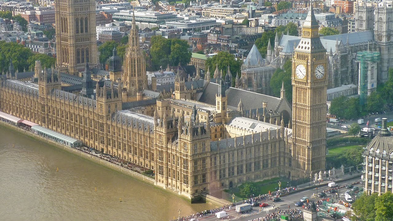 Северная столица британии 9 букв сканворд. He House of Parliament Лондон. Парламент в Лондоне Архитектор ч.Барри. Ансамбль лондонского парламента в Англии Берри Пьюджин. Здание парламента в Лондоне. Архитектор ч. Бэрри. 1840—1868 Гг..