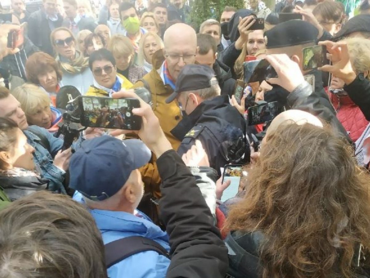 Ютуб соловей последнее сегодня. Валерий Соловей задержан. Митинг перемен. Валерий Соловей на митинге. Задержание Валерия соловья.