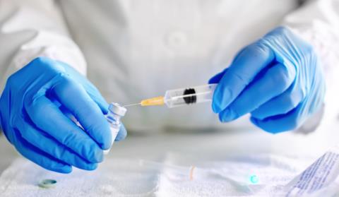 Словенија ја укинува старосната граница за вакцинација со АстраЗенека