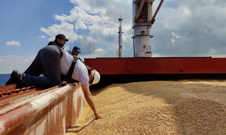 ОН: Досега е одобрено испловување на 12 брода со жито од украинските пристаништа
