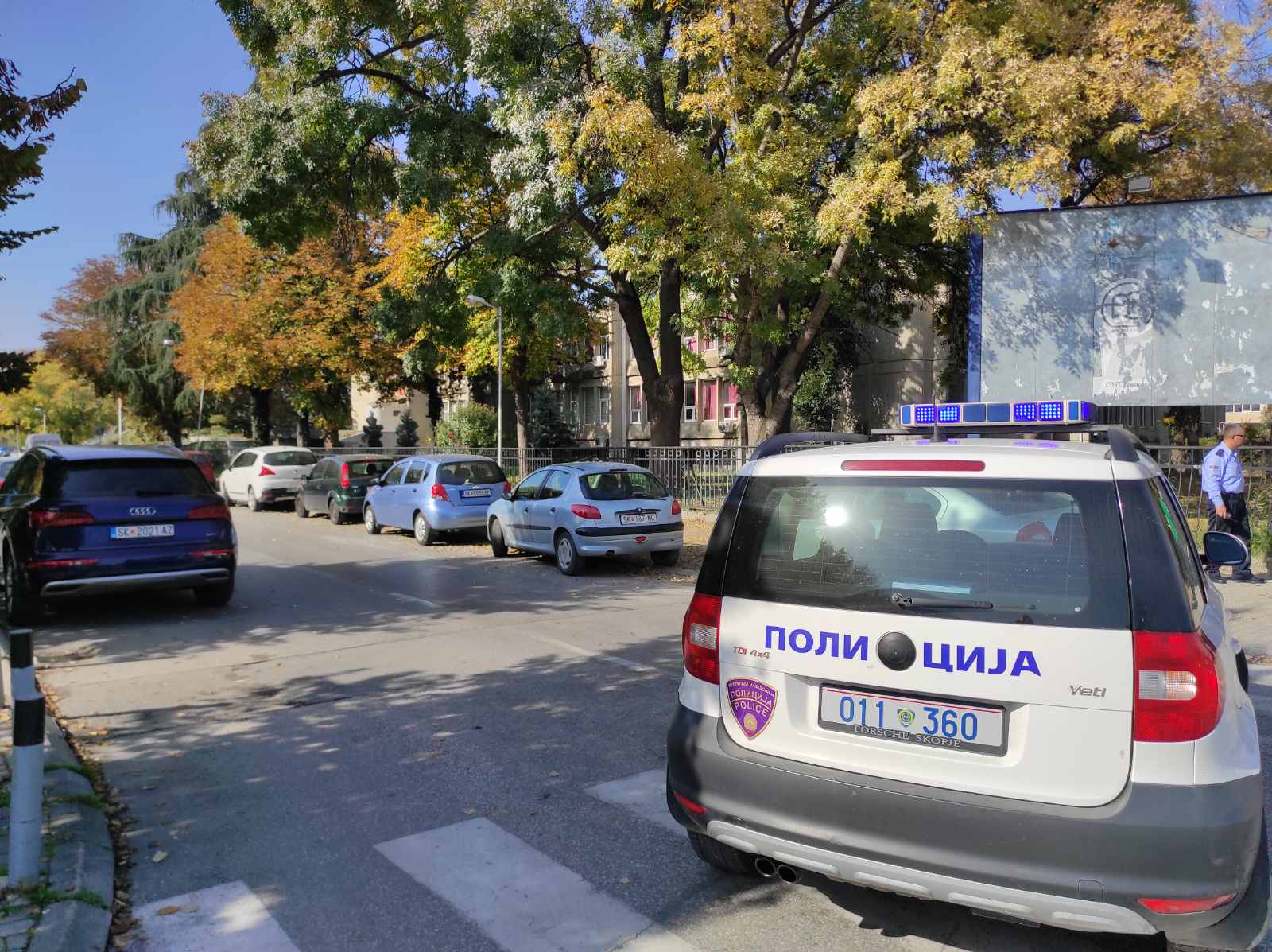 Лажни дојави за бомби во училишта во Скопје и Тетово