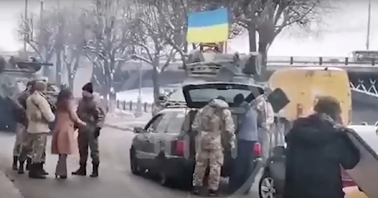 Жители од град близу Москва во паника- мислеле дека ги напаѓа Украина, а се снимал филм (ВИДЕО)