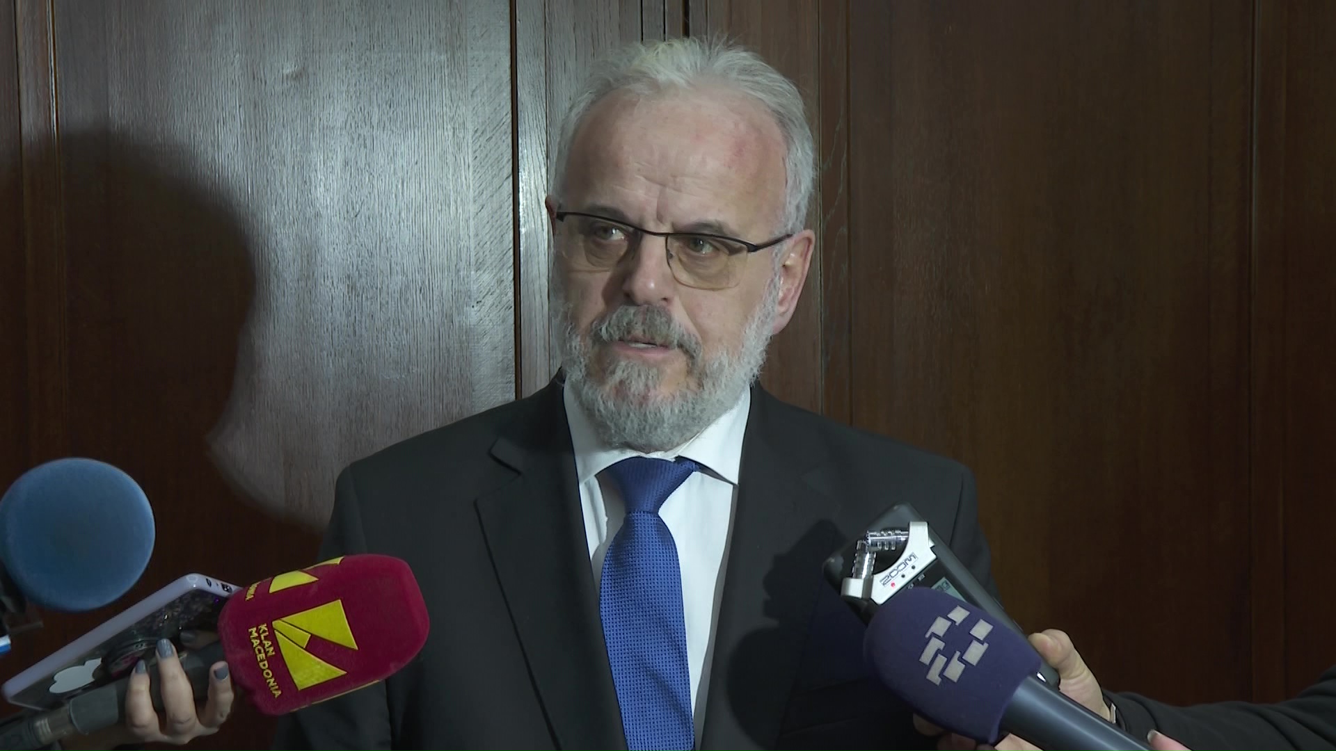 Џафери вели дека неговиот син ги има сите можности како сите граѓани на ...