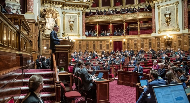 Денеска се одржуваат делумни избори за францускиот Сенат, се очекува победа на конзервативците 