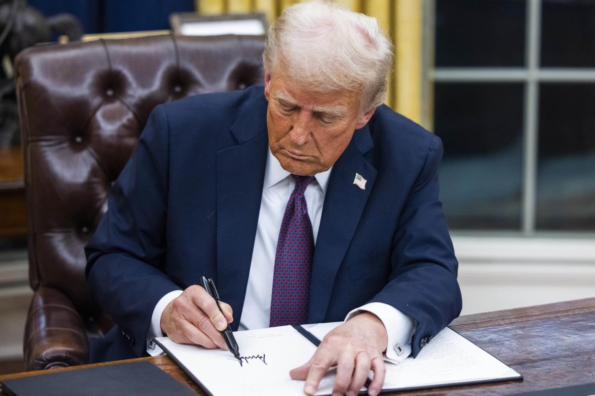 Ен-Би-Си: Трамп одобри воени акции во седум земји во последната година