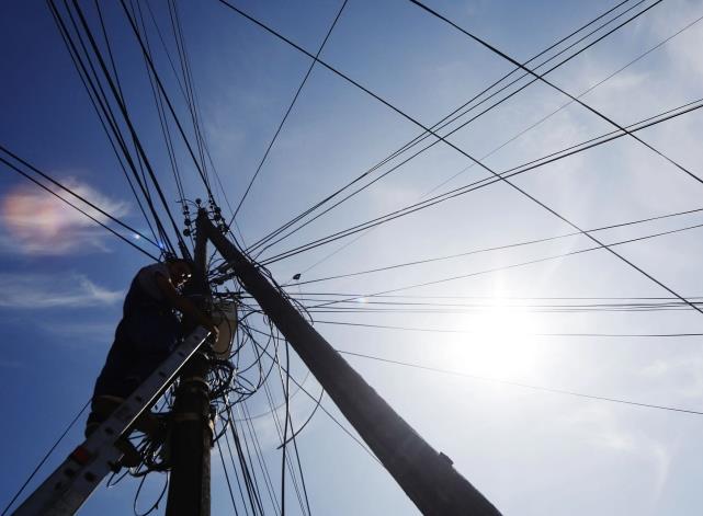 Без струја дел од корисниците од Бутел, Чаир, Шуто Оризари, Аеродром, Центар, Гази Баба и Карпош