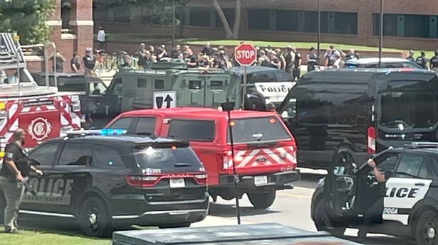 Напад на универзитет во САД- студентите добиле порака „сокријте се или борете се “ (ВИДЕО)