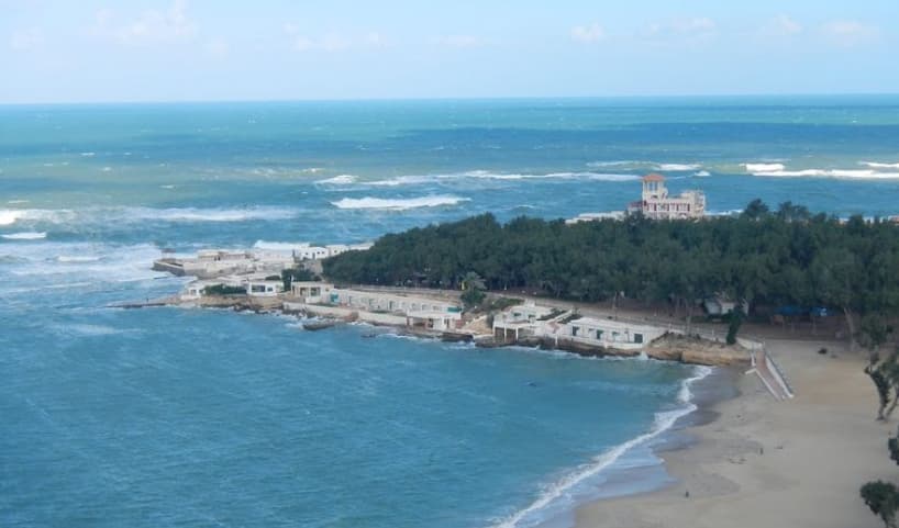 Трагедија на плажа во познато летувалиште: Шест ученици се удавија, 24 се повредени на училишна екскурзија