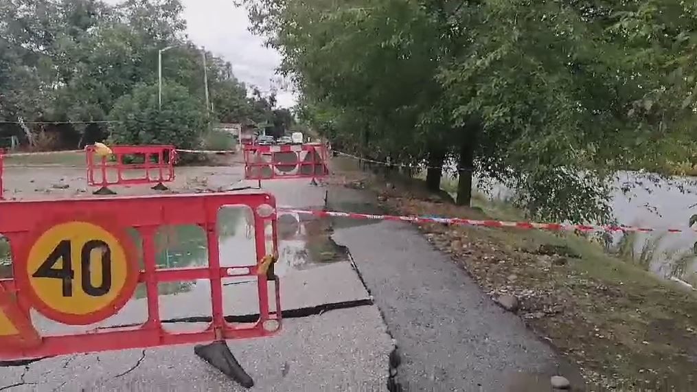 Ј.П. Водовод и Канализација: Настанати се 2 дефекти истовремено на главната водоводна линија Ф-600