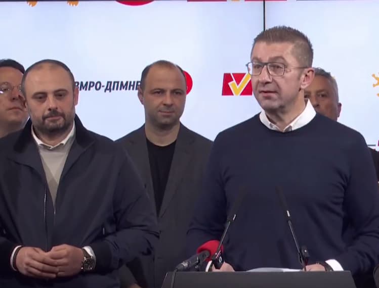 Мицкоски: Ви благодарам Македонија, заедно испишуваме историја! (Во живо)