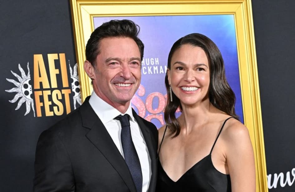 Хју Џекман и Сатон Фостер на црвениот тепих потврдија дека се во врска