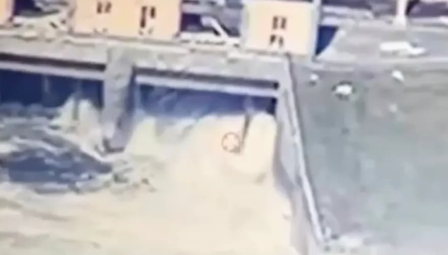 Хаос во Русија, откако Украина нападна важна брана (ВИДЕО)