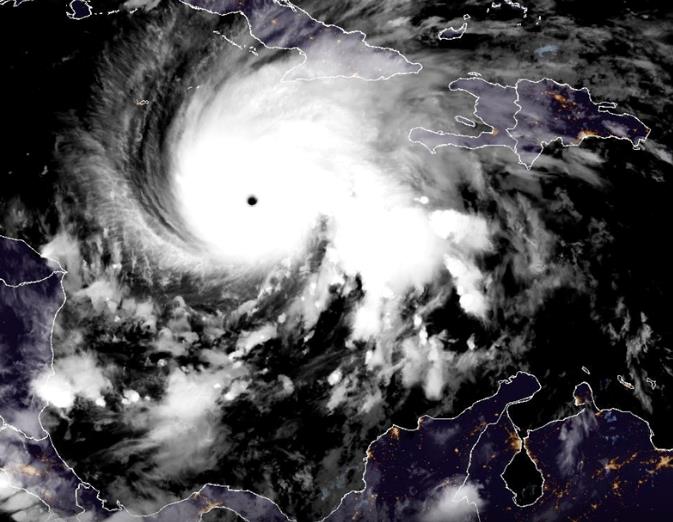 Јамајка се подготвува за страшниот ураган „Мелиса“