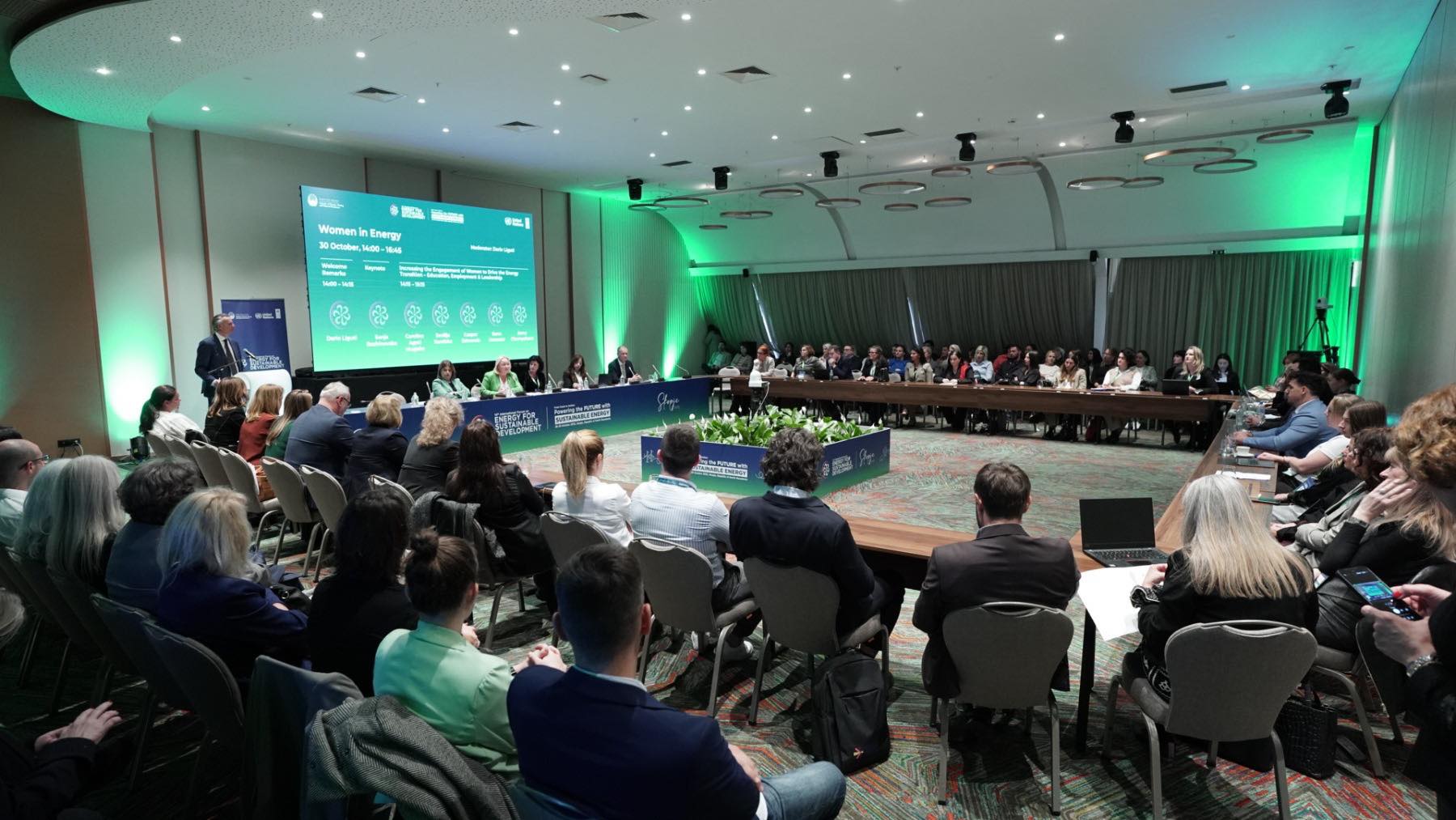 Божиновска: Кога жените водат, енергетиката свети посилно – не чекајте дозвола, заземете го вашето место