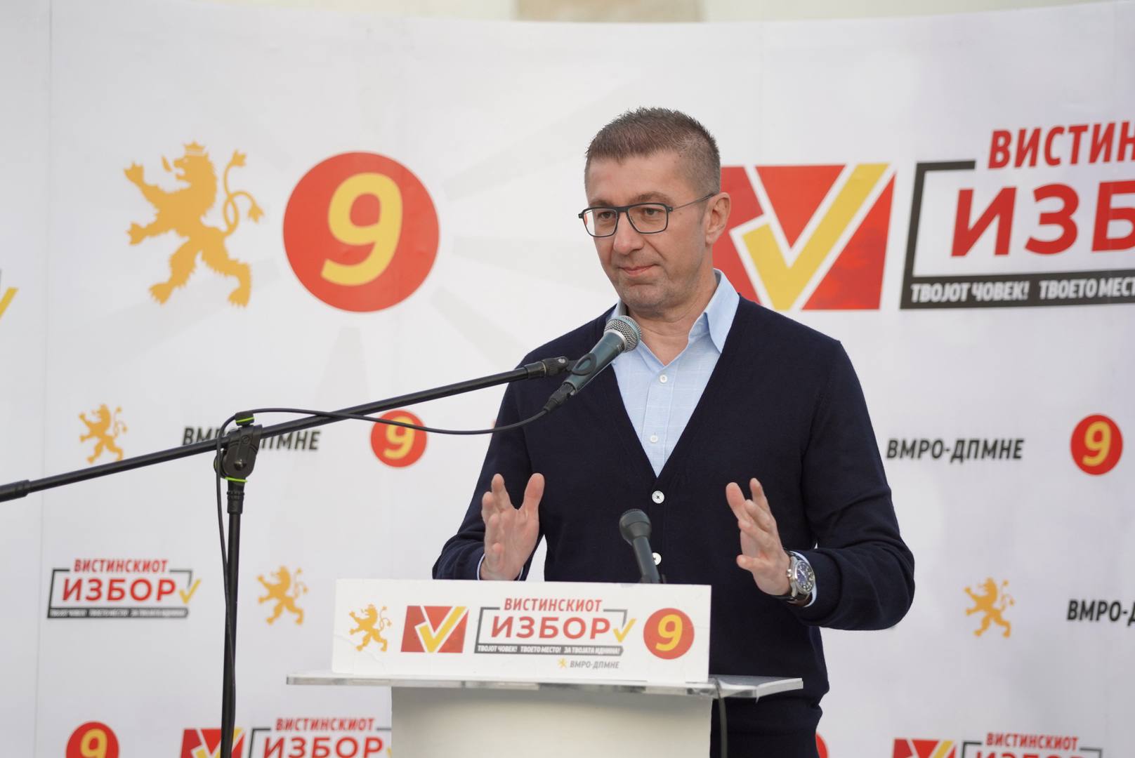 Мицкоски: Во недела сите масовно да излеземе на гласање, зошто додека седите дома