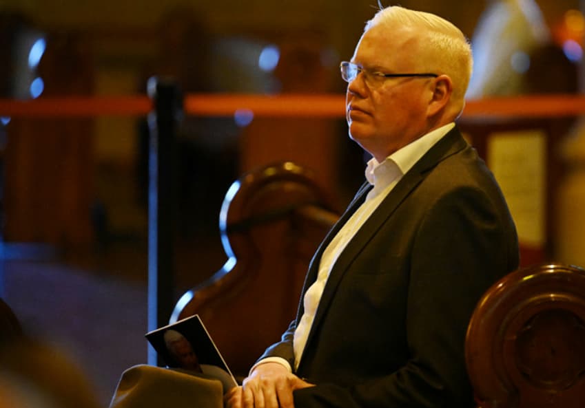 Австралиски политичар силувал две момчиња- заврши во затвор