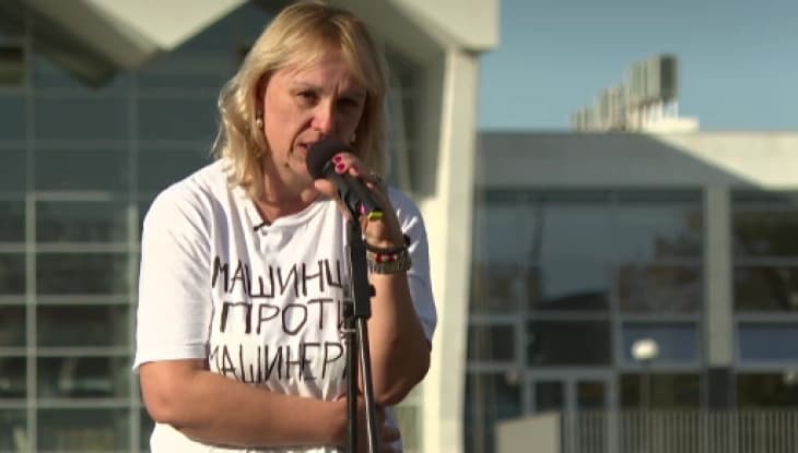 Штрајк со глад почнува мајка на 16-годишно момче жртва во падот на бетонската настрешница на железничката станица во Нови Сад