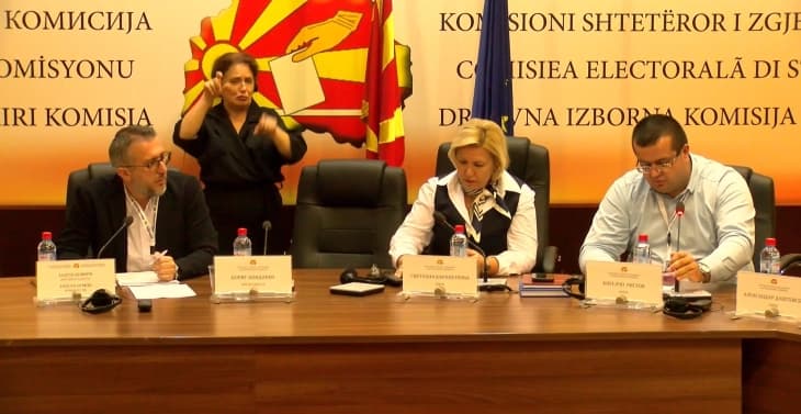 ДИК: До 20:00 часот гласале 3.327 од вкпуно пријавените 4.826 болни или немоќни лица