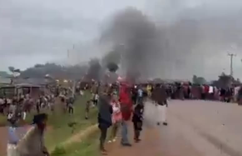Крвави протести во Танзанија- опозицијата не ги признава изборните резултати (ВИДЕО)