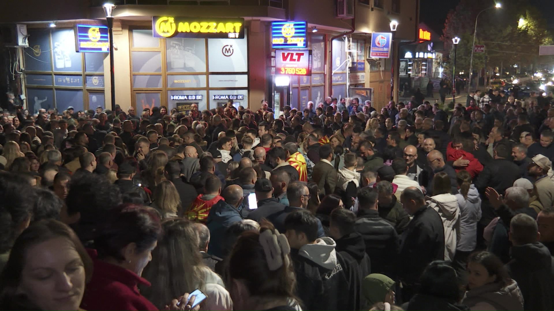 До доцна во ноќта се славеше победата на Јовановски во Кичево