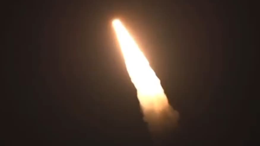 Трамп им одговори на Путин и на Си- нареди тестирање на балистичка ракета со дострел од 9.600 километри (ВИДЕО)