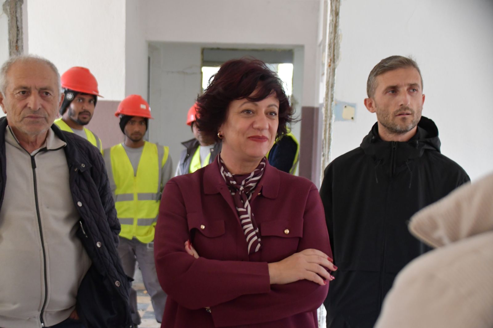 Градоначалничката Стаменкоска-Трајкоска на увид во реконструкцијата на објектот на месната заедница во Пинтија