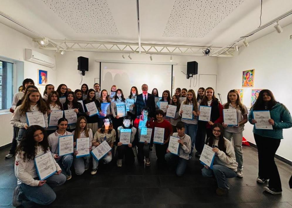 Герасимовски додели 82 стипендии до 3500 денари месечно на најдобрите ученици: Вие сте гордоста на Центар!